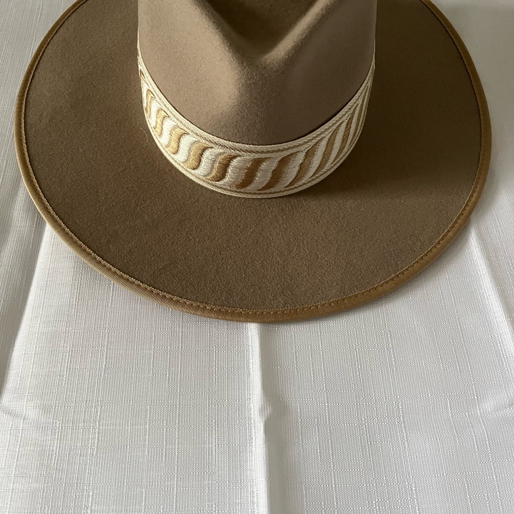 Olive & Pique Tan Wide-Brim Hat - Picture 2 of 4